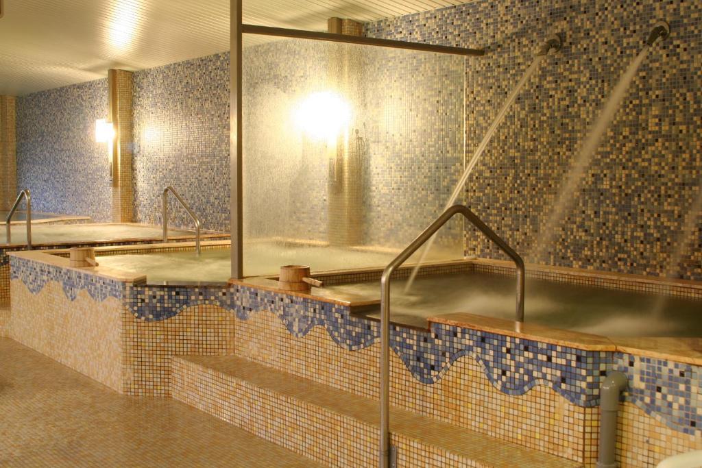 Chat Hot Spring Resort Цзилун Экстерьер фото