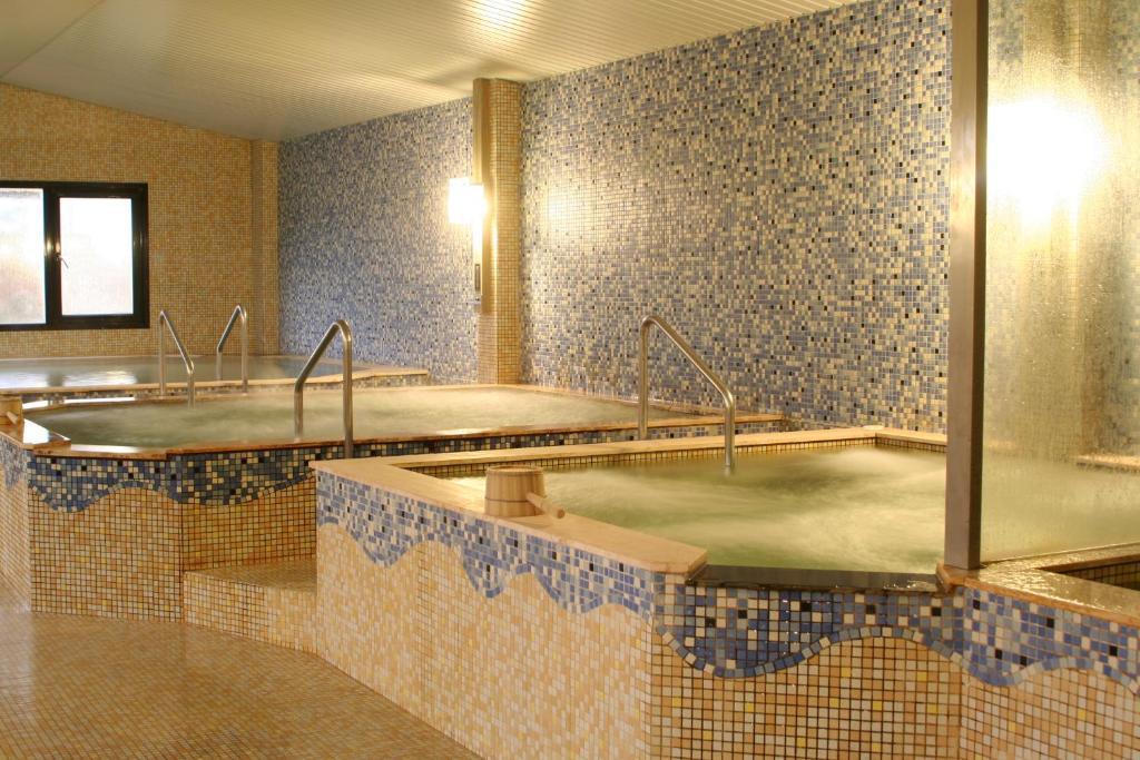 Chat Hot Spring Resort Цзилун Экстерьер фото