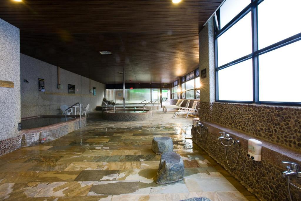 Chat Hot Spring Resort Цзилун Экстерьер фото