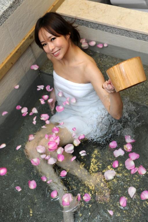 Chat Hot Spring Resort Цзилун Номер фото