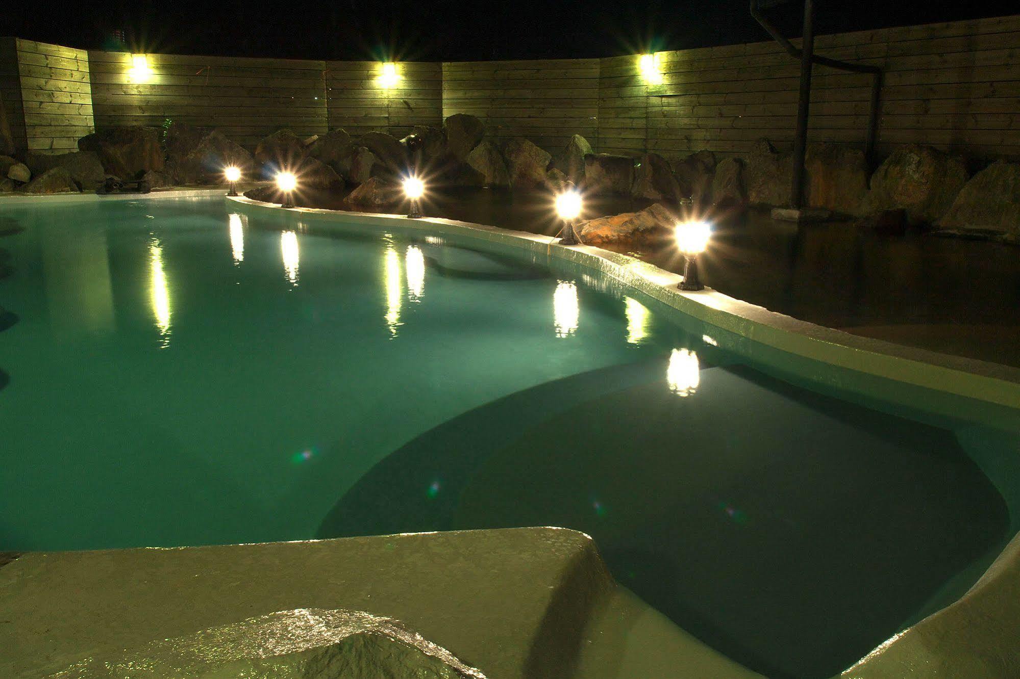 Chat Hot Spring Resort Цзилун Экстерьер фото