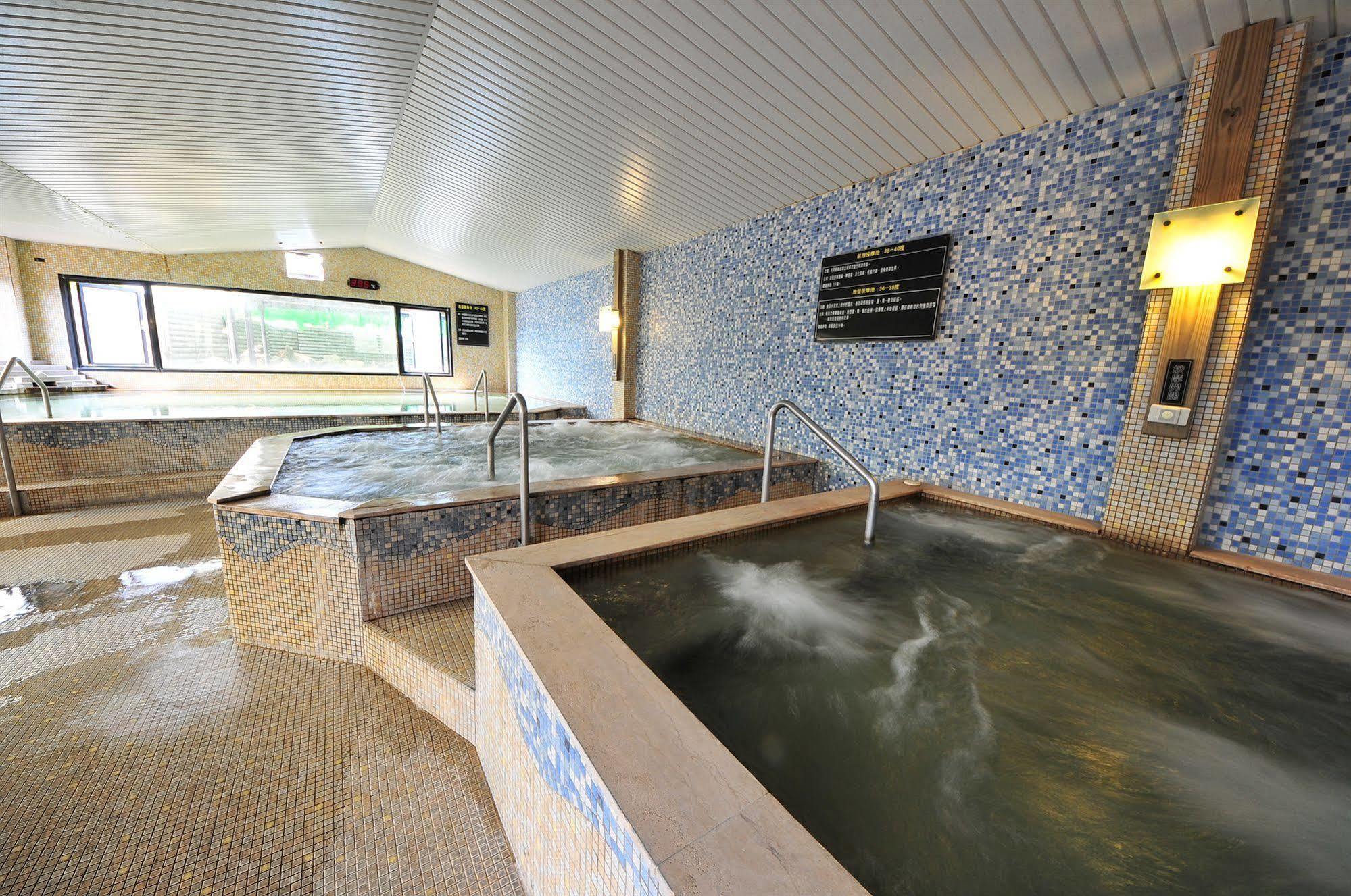 Chat Hot Spring Resort Цзилун Экстерьер фото